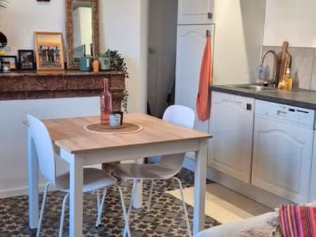 ? t2 bis meublé 27 m² – parking – centre-ville castelnaudary – idéal étudiant