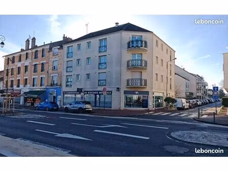 studio rénové dans le centre ville de montgeron