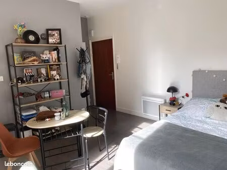 studio 1 pièce 26 m²