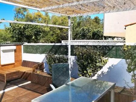 vend maisonnette avec jardin
