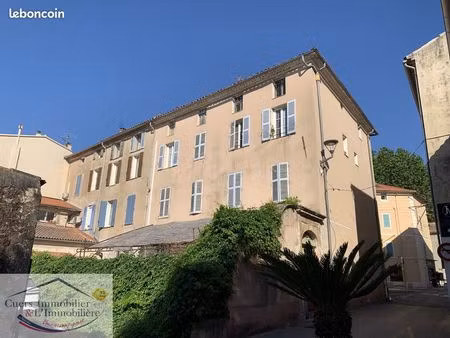 immeuble 355 m² cuers