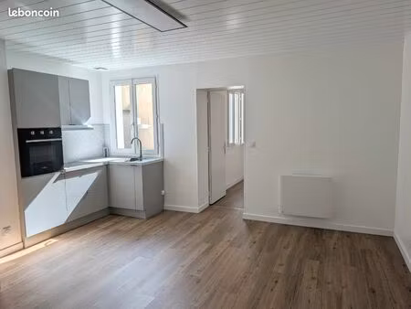appartement refait à neuf - centre ville - 40m2 - rdc - t2 - 600 cc - cour intérieure