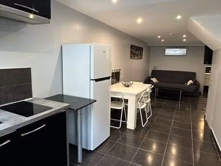 maison divisé en 2 appartements locatif