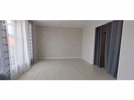 f3 avec box motorisé/cave/balcon