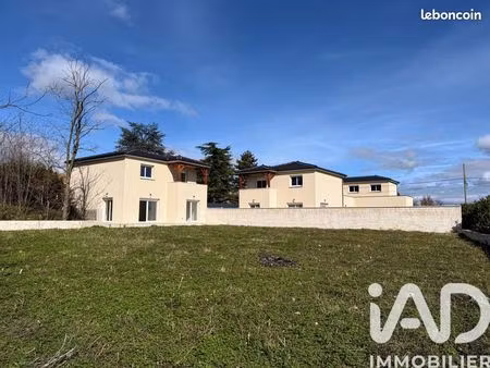 villa 4 pièces 130 m²
