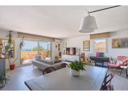 appartement de luxe à vendre dans le quartier est-repentance-les trois bons dieux