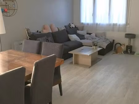 appartement 3 pièces 81 m²