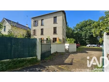 studio 1 pièce 27 m²