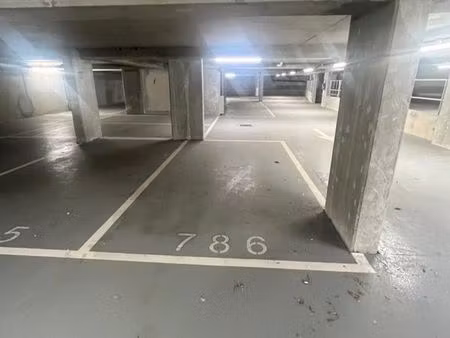 location place parking aubervilliers