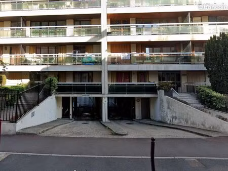 parking couvert proche gare bondy à louer