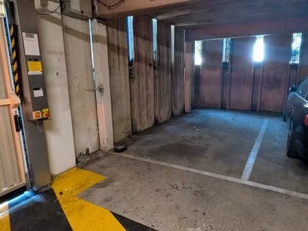 place de parking souterraine