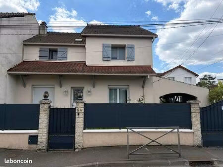 maison 8 pièces 167 m²
