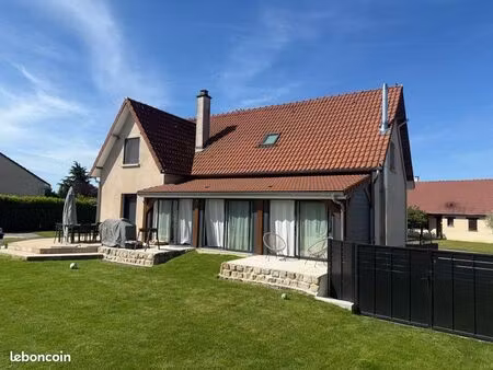 grande maison familiale 6 chambres – 190 m² – terrain 984 m² – dpe c