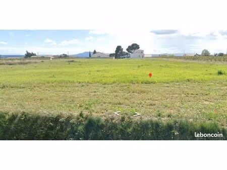 terrain 631 m² azille