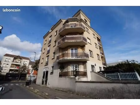 studio 2 pièces 28 m²