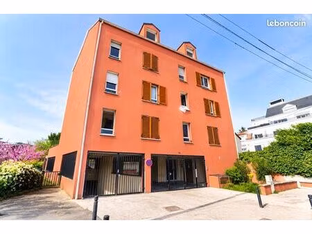 studio 1 pièce 24 m²