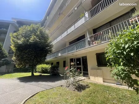 appartement 5 pièces 92 m²