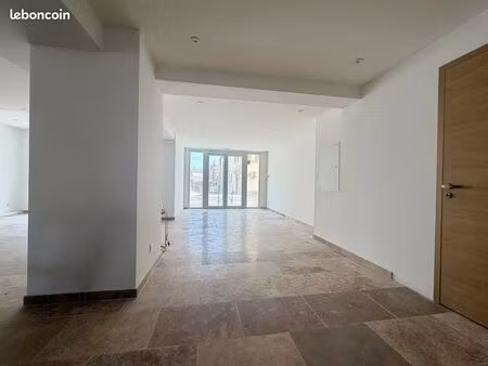 local commercial 80 m² ghisonaccia
