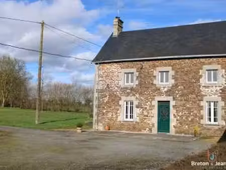 vente maison à montenay (53500) : à vendre / 132m² montenay
