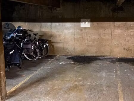 place de parking couverte mairie de montreuil