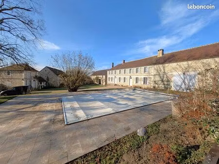 propriété 10 pièces 262 m²