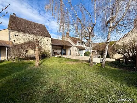 propriété 4 pièces 154 m²