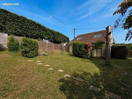 garage sur terrain de 301m²