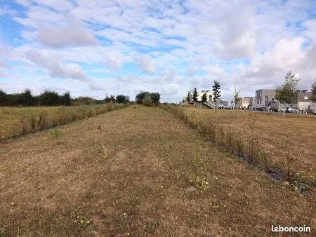 terrain 353 m² moult