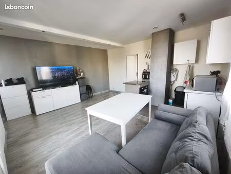 f2 avec balcon à louer à montsoult