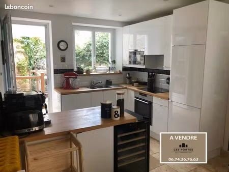 maison 6 pièces 150 m²