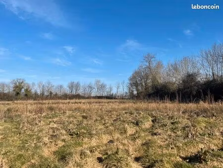 terrain 581 m² genneville