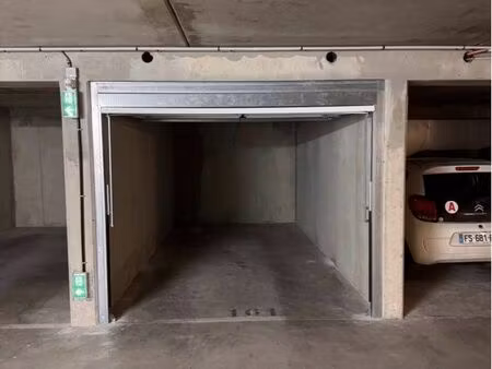 box fermé à louer – villejuif louis-aragon – proche métro / écoles / bureaux