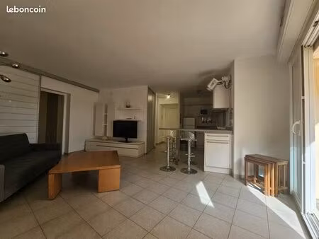 quartier trottel bel appartement avec gd terrasse