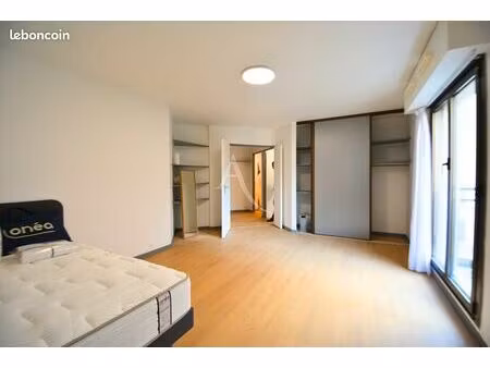 studio 1 pièce 37 m²