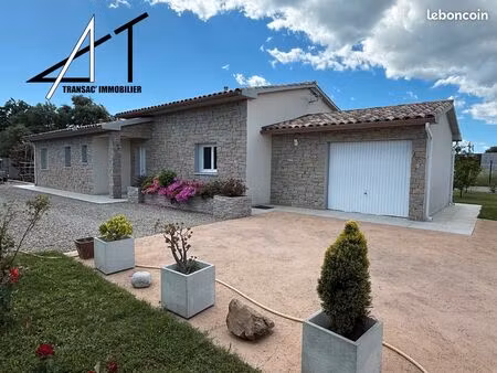 jolie villa de plain-pied avec jardin aménagé