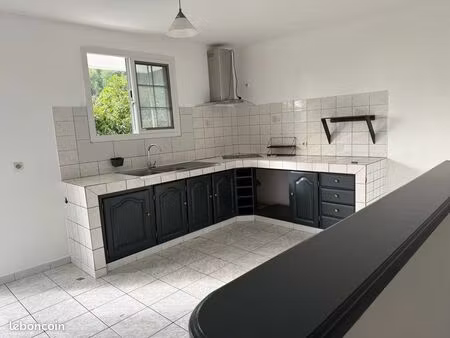 spacieux t3 de 85 m² – terrasse  parking  résidence calme à ducos