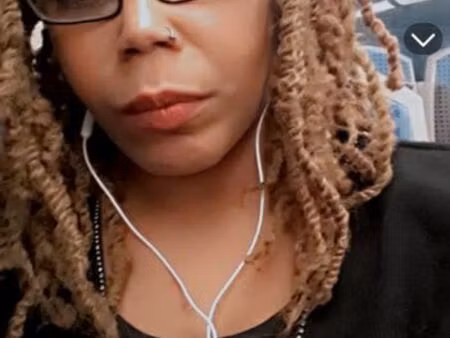 recherche f2 ou studio en urgence entre 460 ou 500 pour moi et ma fille de 18ans