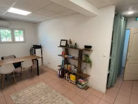 bureau dans un espace medical