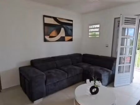 t4 meublé haut de villa ravine vilaine