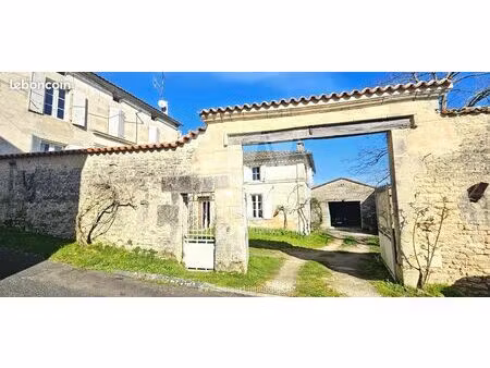 maison ancienne renovee 235 m² avec grange  atelier et terrain de 2 814 m²