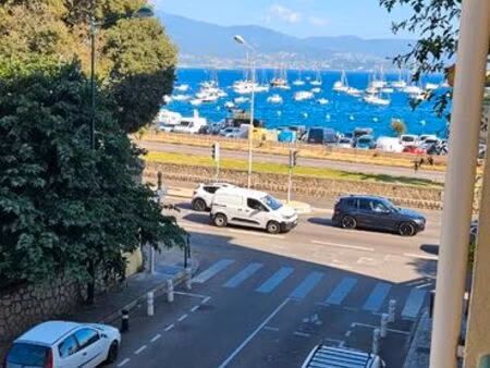 location t3 ajaccio