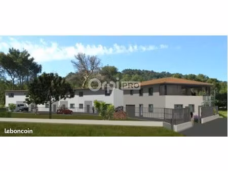 bureau 65 m²