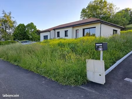 maison a louer a naucelles