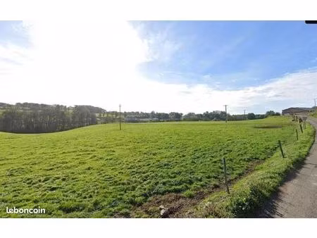 terrain 935 m² jussac