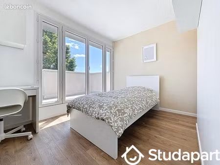chambre 1 pièce 9 m²