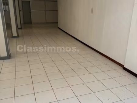 local d'activité 155 m²