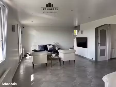 maison 6 pièces 142 m²