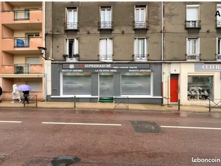 boutique 84 m² juvisy sur orge