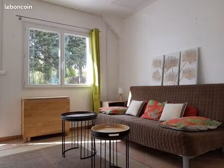 sanary studio meublé 23m2 avec jardin 100m2