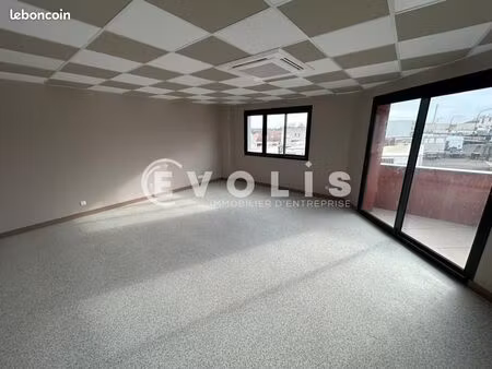 bureau 28 m²
